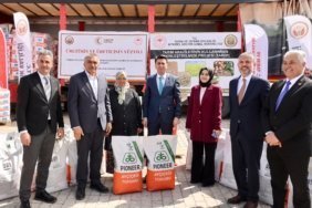 bozuyuk-haber-8254102-bilecik-te-ciftcilere-yaglik-aycicegi-tohumu-dagitildi-0.jpg