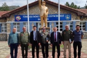 Belge alan paraşüt öğretmenleri