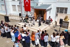 bozuyuk-haber-61010545-bilecik-mehmet-akif-ersoy-ortaokulu-ndan-kermes-ve-konser-etkinligi-0.jpg