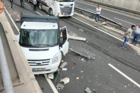 bozuyuk-haber-91062107-sakarya-bilecik-kara-yolunda-lastigi-patlayan-tir-kaza-yapti-1-kisi-yaralandi-0.jpg