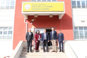 bozuyuk-haber-710101066-kaymakam-ozturk-ten-okullara-ziyaret-0.jpg
