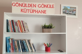 bozuyuk-haber-1094745-pazaryeri-yaslilar-evinde-gonulden-gonule-kutuphane-projesi-gerceklestirildi-0.jpg