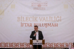 bozuyuk-haber-101067710-vali-sozer-cocuklarla-iftarda-bulustu-0.jpg