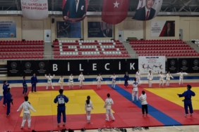 bozuyuk-haber-10121078-bilecik-te-judo-antrenmanlari-devam-ediyor-0.jpg