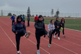 bozuyuk-haber-1057368-gsb-spor-okullari-nda-atletizm-antrenmanlari-araliksiz-suruyor-0.jpg