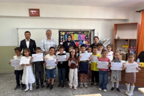 bozuyuk-haber-1073253-golpazari-nda-ogrenciler-karne-heyecani-yasadi-0.jpg