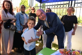 bozuyuk-haber-111419-miniklerin-karne-heyecani-0.jpg