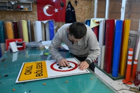 bozuyuk-haber-1231610-bozuyuk-te-trafik-levhalari-bastan-sona-yenileniyor-0.jpg