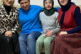 bozuyuk-haber-1410799-ak-parti-kadin-kollari-ndan-anlamli-ramazan-ziyareti-0.jpg