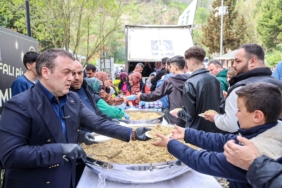 bozuyuk-haber-1514105-vali-sozer-den-sifali-pilav-ikrami-0.jpg