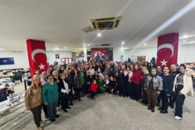 bozuyuk-haber-16104108-bozuyuk-chp-kadin-kollari-iftar-sofrasinda-bulustu-0.jpg