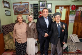 bozuyuk-haber-19109101-vali-sozer-den-kibris-gazisi-fahri-karatay-a-ziyaret-0.jpg