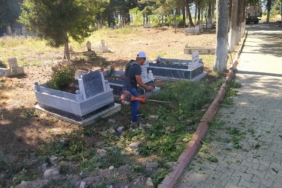 bozuyuk-haber-22310910-mezarlikta-kapsamli-temizlik-0.jpg