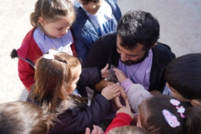 bozuyuk-haber-2426103-bilecik-te-cocuklar-sokak-hayvanlariyla-bulustu-0.jpg