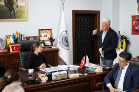 bozuyuk-haber-288338-minik-baskanlar-gorev-basinda-0.jpg