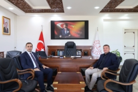 bozuyuk-haber-326668-osmaneli-kaymakami-yilmaz-dan-mudur-simsek-e-ziyaret-0.jpg