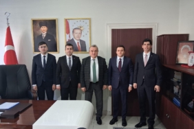 bozuyuk-haber-424719-dort-ilcenin-kaymakami-bozuyuk-te-bulustu-0.jpg