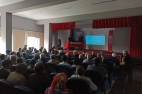 bozuyuk-haber-44105102-yenipazar-da-ureticilere-zirai-ilac-kullanimi-egitimi-0.jpg