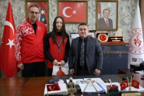 bozuyuk-haber-4573310-basarili-sporcu-il-mudurunu-ziyaret-etti-0.jpg