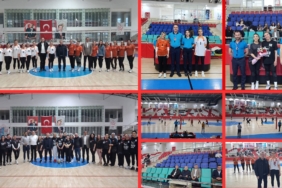 bozuyuk-haber-475338-bozuyuk-te-evinin-sultanlari-voleybol-turnuvasi-coskuyla-basladi-0.jpg
