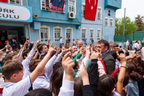 bozuyuk-haber-517973-bilecik-valisi-faik-oktay-sozer-ataturk-ilkokulu-nda-ogrencilerle-bir-araya-geldi-0.jpg