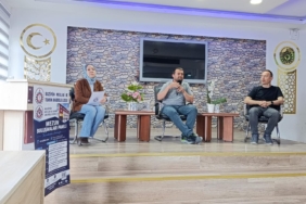 bozuyuk-haber-5317910-bozuyuk-mtal-de-mezunlar-ve-ogrenciler-ayni-panelde-bulustu-0.jpg