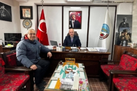 bozuyuk-haber-543352-aydin-yildiz-dan-baskan-torun-a-ziyaret-0.jpg