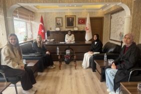 bozuyuk-haber-5455810-ogrencilerden-kaymakam-kilic-a-ziyaret-0.jpg