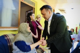 bozuyuk-haber-585729-vali-sozer-den-sehit-ailesine-bayram-ziyareti-0.jpg