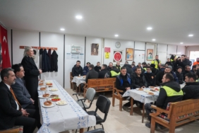 bozuyuk-haber-595917-baskan-subasi-belediye-personeliyle-kahvaltida-bulustu-0.jpg