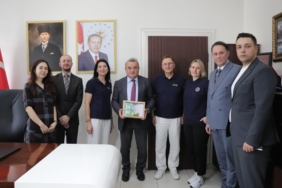 bozuyuk-haber-597536-litvanyali-ogretmenlerden-kaymakam-ozturk-e-ziyaret-0.jpg