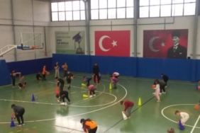 bozuyuk-haber-6422310-gencler-basketbol-antrenmanlarinda-bulustu-0.jpg
