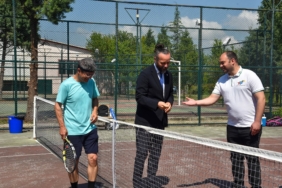 bozuyuk-haber-6961037-bseu-de-ilk-kez-tenis-turnuvasi-duzenlendi-0.jpg