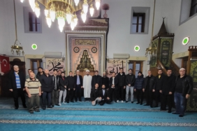 bozuyuk-haber-7109743-bilecik-te-gencler-sabah-namazinda-bulustu-0.jpg