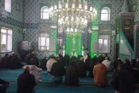 bozuyuk-haber-7189105-muftu-arpaci-carsi-camii-cemaatine-cuma-namazinda-eslik-etti-0.jpg