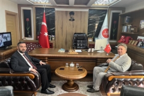 bozuyuk-haber-77581010-bozuyuk-kaymakami-helvaci-dan-muftu-arpaci-ya-ziyaret-0.jpg