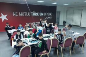 bozuyuk-haber-816121-bozuyuk-te-satranc-egitimleri-suruyor-0.jpg