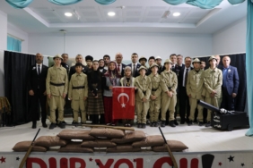 bozuyuk-haber-861875-ogrencilerden-duygulandiran-program-0.jpg