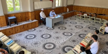 bozuyuk-haber-8945102-muftu-arpaci-akpinar-camii-nde-ogrencilerle-bulustu-0.jpg
