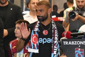 bozuyuk-haber-936387-salah-in-karsilanmasi-dunyada-gundem-oldu-0.jpg