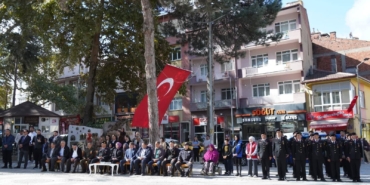 bozuyuk-haber-94104110-sogut-te-19-eylul-gaziler-gunu-torenle-anildi-0.jpg