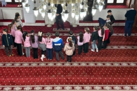 bozuyuk-haber-949577-muftu-arpaci-ogrencilerle-bulustu-0.jpg