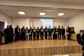bozuyuk-haber-991954-bilecik-te-kur-an-i-kerim-i-guzel-okuma-yarismasi-buyuk-ilgi-gordu-0.jpg